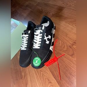Off White Vulc Low (updated stripes)